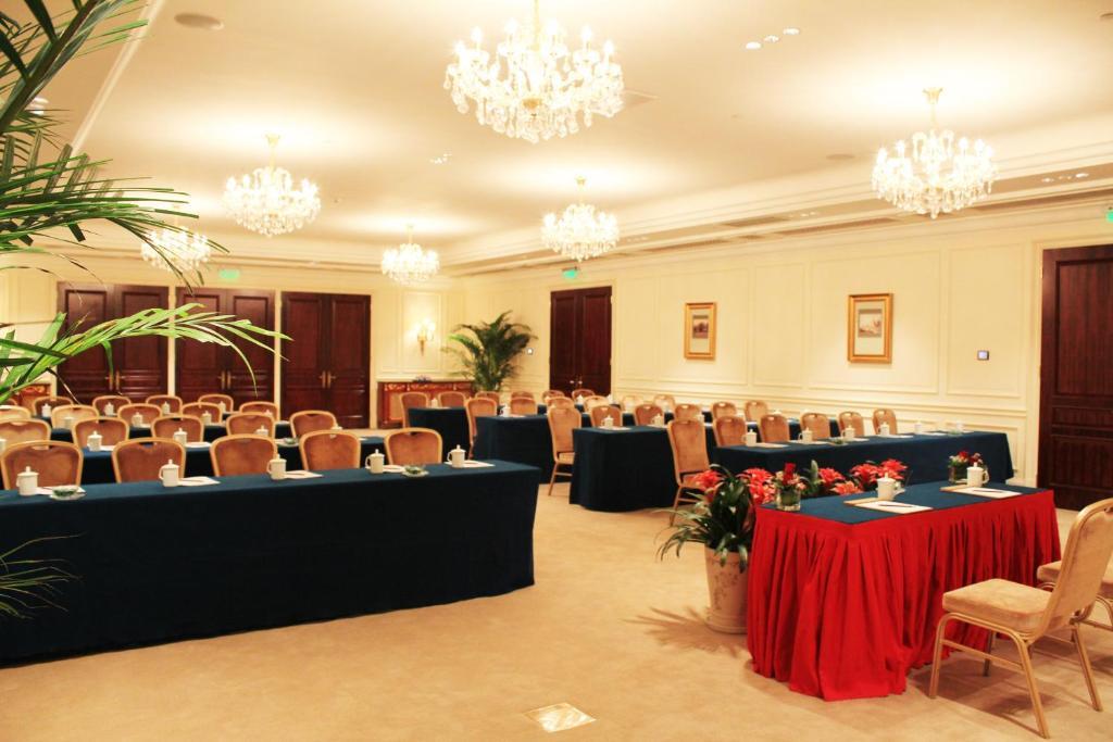 Greentown Shanghai Rose Garden Resort ภายนอก รูปภาพ